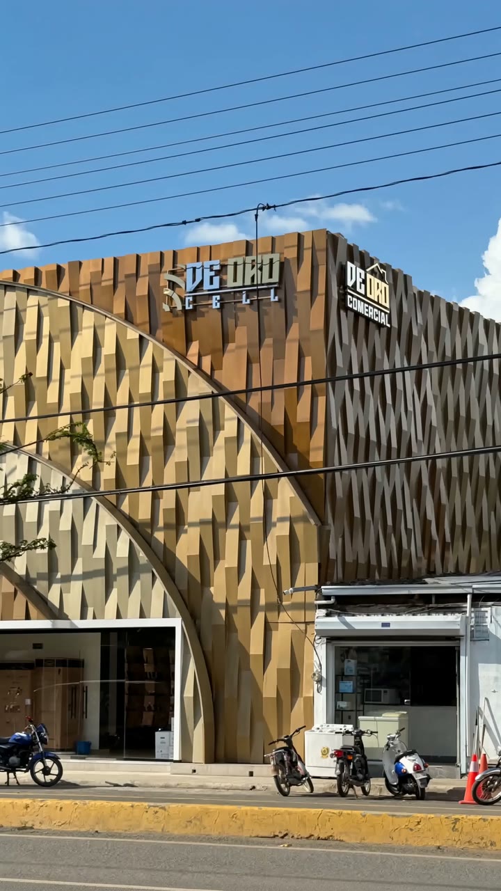 Tienda De Oro Cell, Av. Estrella Sadhalá #77